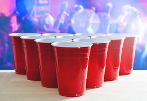 beerpong op huisfeest
